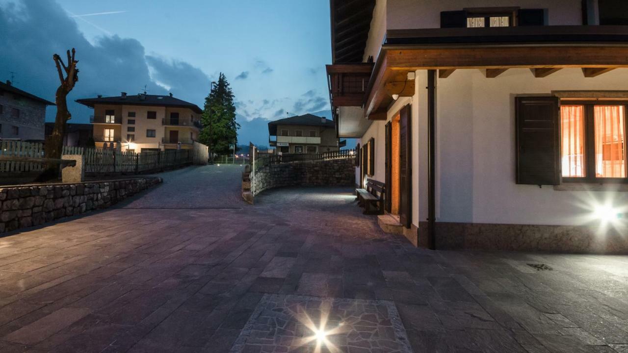 Villa Casa Guetti Terme Di Comano à Comano Terme Extérieur photo