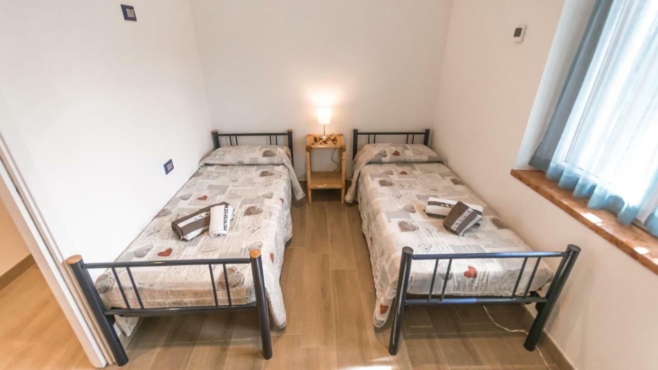 Villa Casa Guetti Terme Di Comano à Comano Terme Extérieur photo